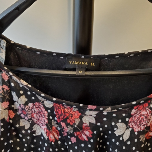 Floral hip length top - Picture 4 of 4
